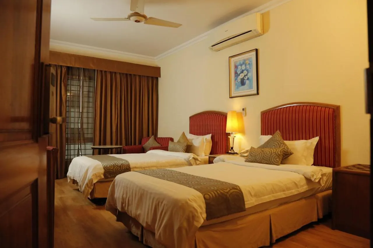 Hotel Swiss Garden Dhaka 3*,